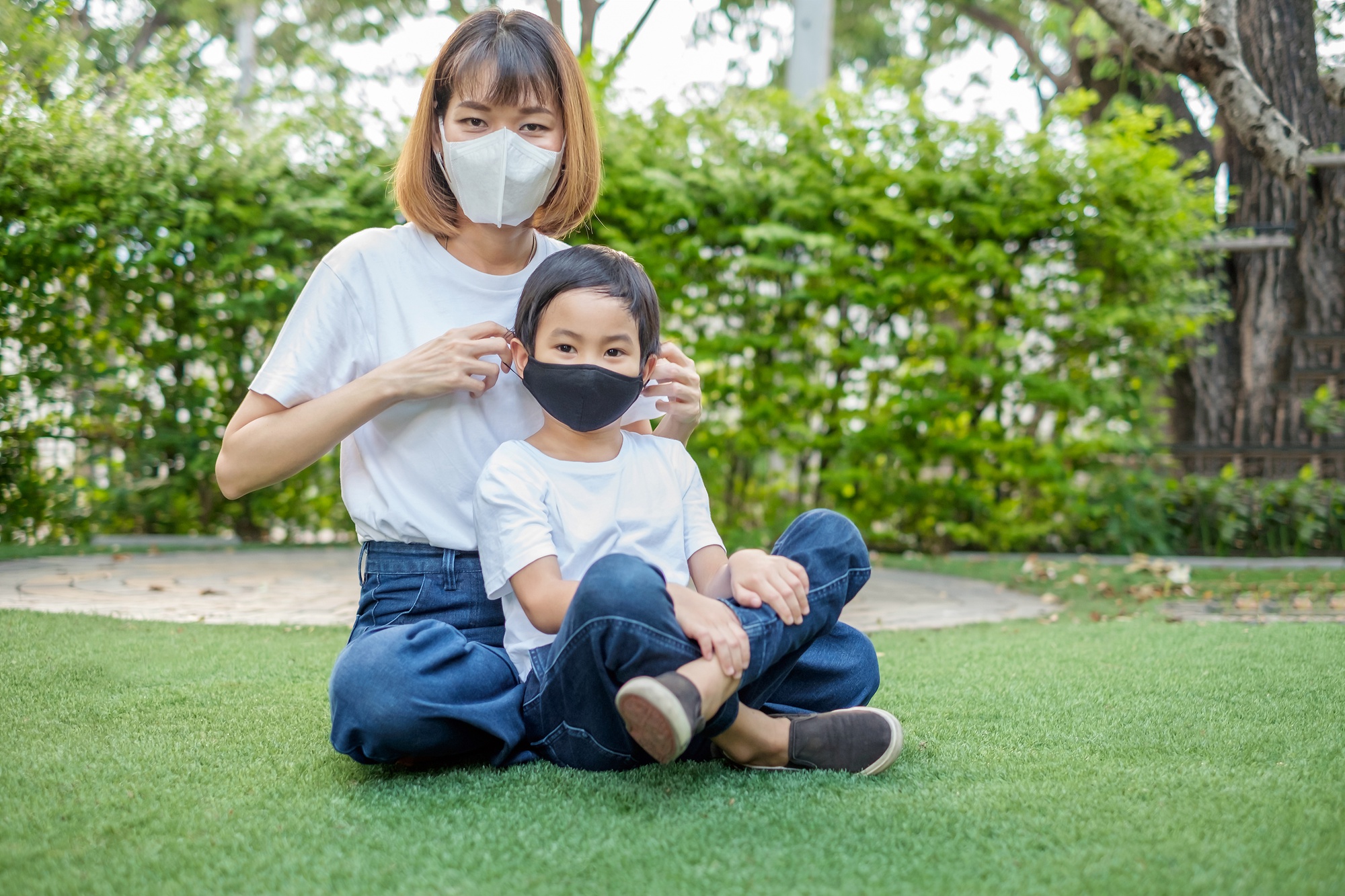 公園裡的燙傷陷阱：當遊樂場變成夏日烤盤