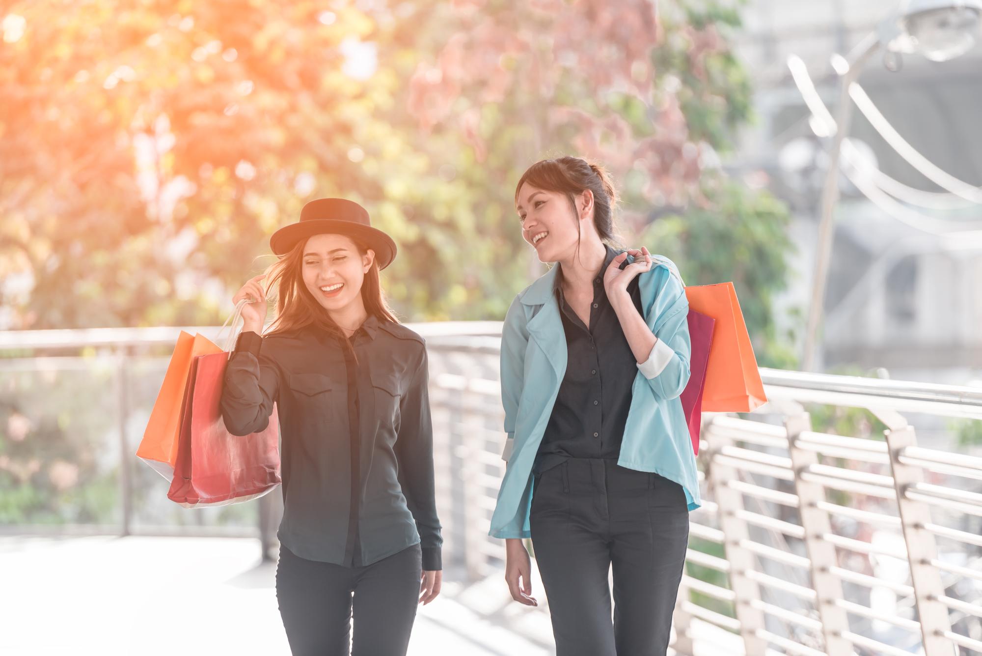 Longchamp 墾丁快閃：當精品不再需要櫃台,它在販售什麼?