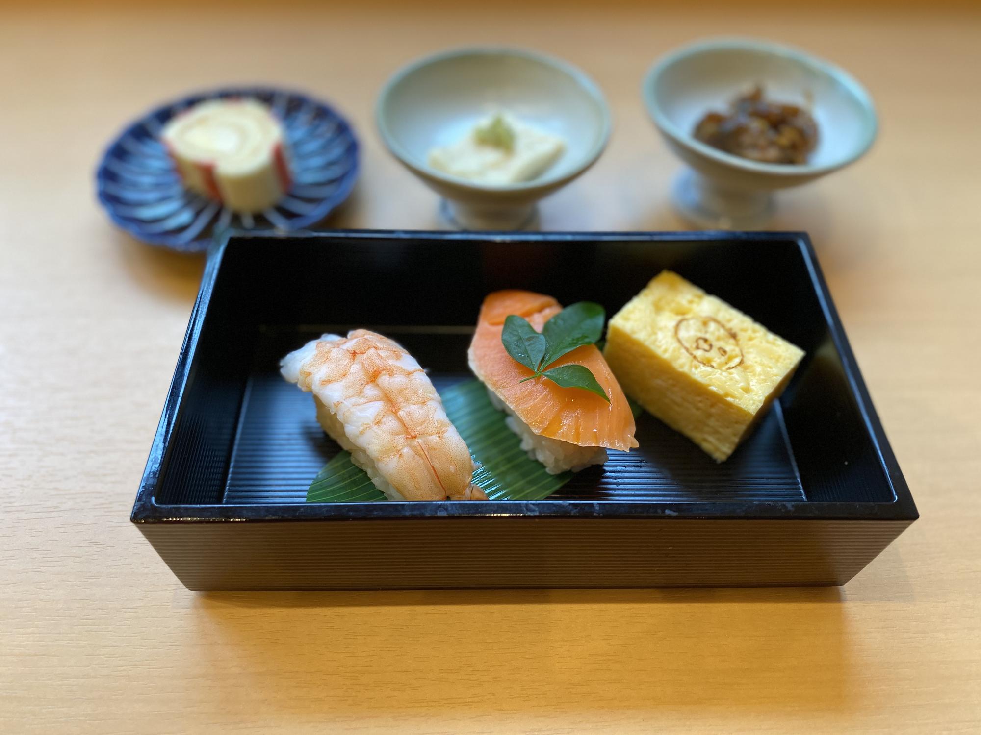 當壽司師傅把刷子遞給你——亘一郎木盒壽司的風味賭注 — 相關圖片2