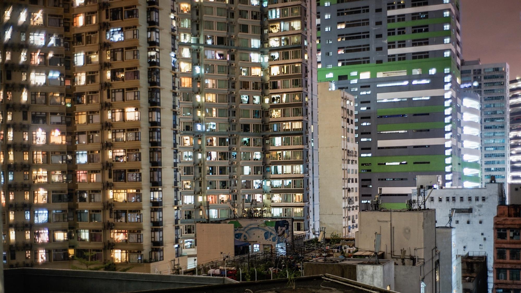 南港之星600億、台中百億案齊發──當建照量創新低、使照量卻暴增，這波巨無霸推案到底在賭什麼？