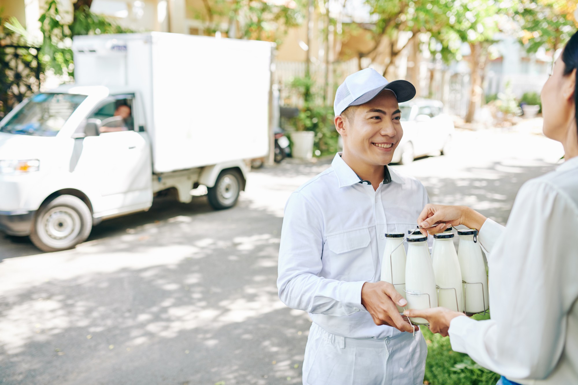 Uber Eats 換總經理，外送員為什麼無感？平台經濟的系統性矛盾
