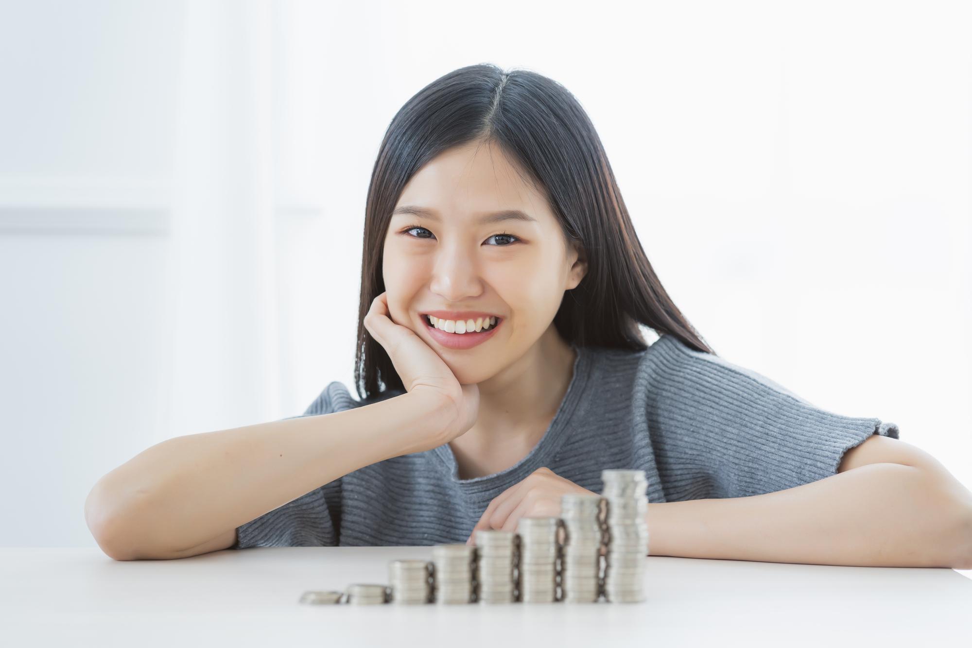 央行繳庫2,000億創新高：金雞母的光環下,誰承擔了代價? — 相關圖片2