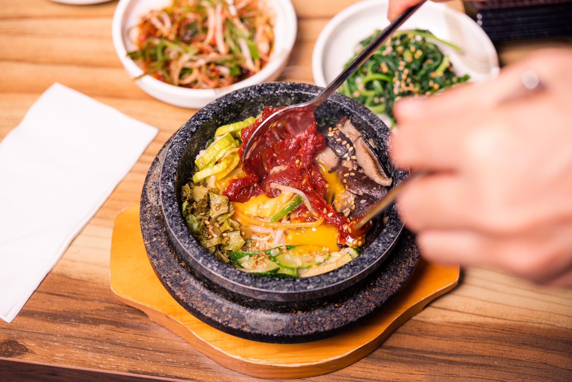韓式料理的台味轉身:從熱鬧聚餐到一個人的好好吃飯