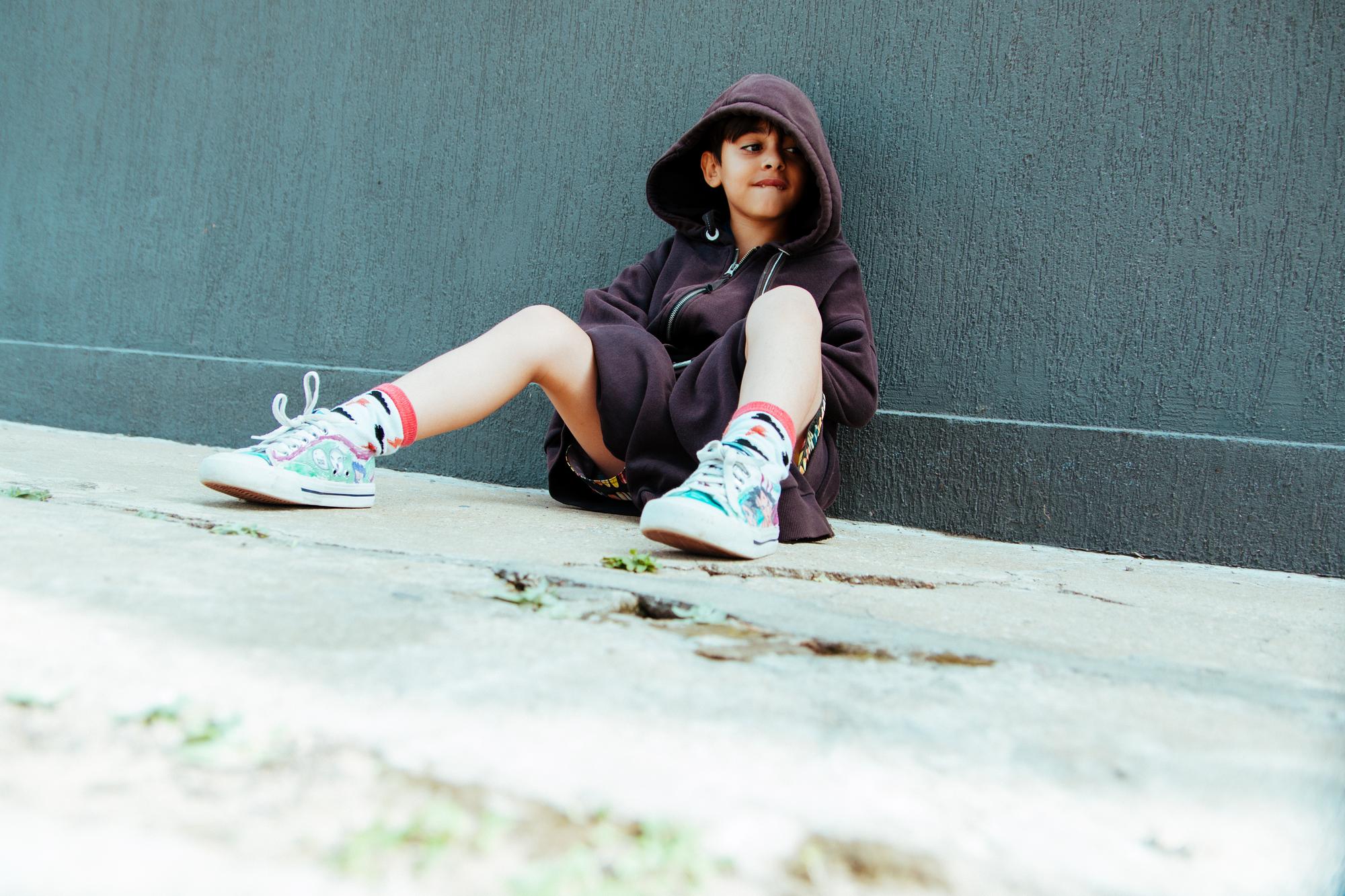 SKECHERS D'LITES 20週年：蝴蝶結能否重寫老爹鞋定義？