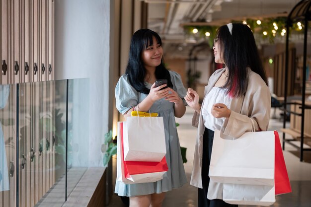 精品店的骨架崩壞：當氣場只為VIP存在