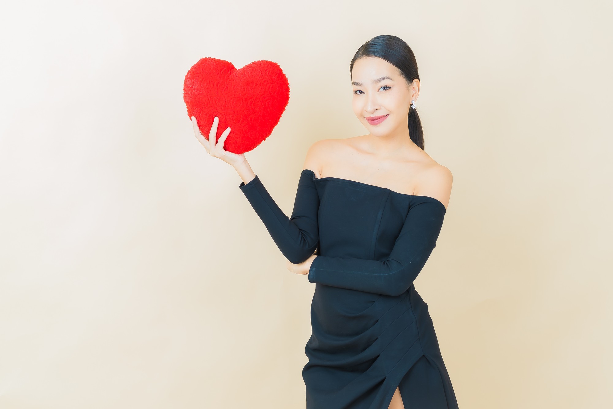 Valentino 七夕廣告裡的精品邏輯：你不必擁有，但必須參與 — 相關圖片3