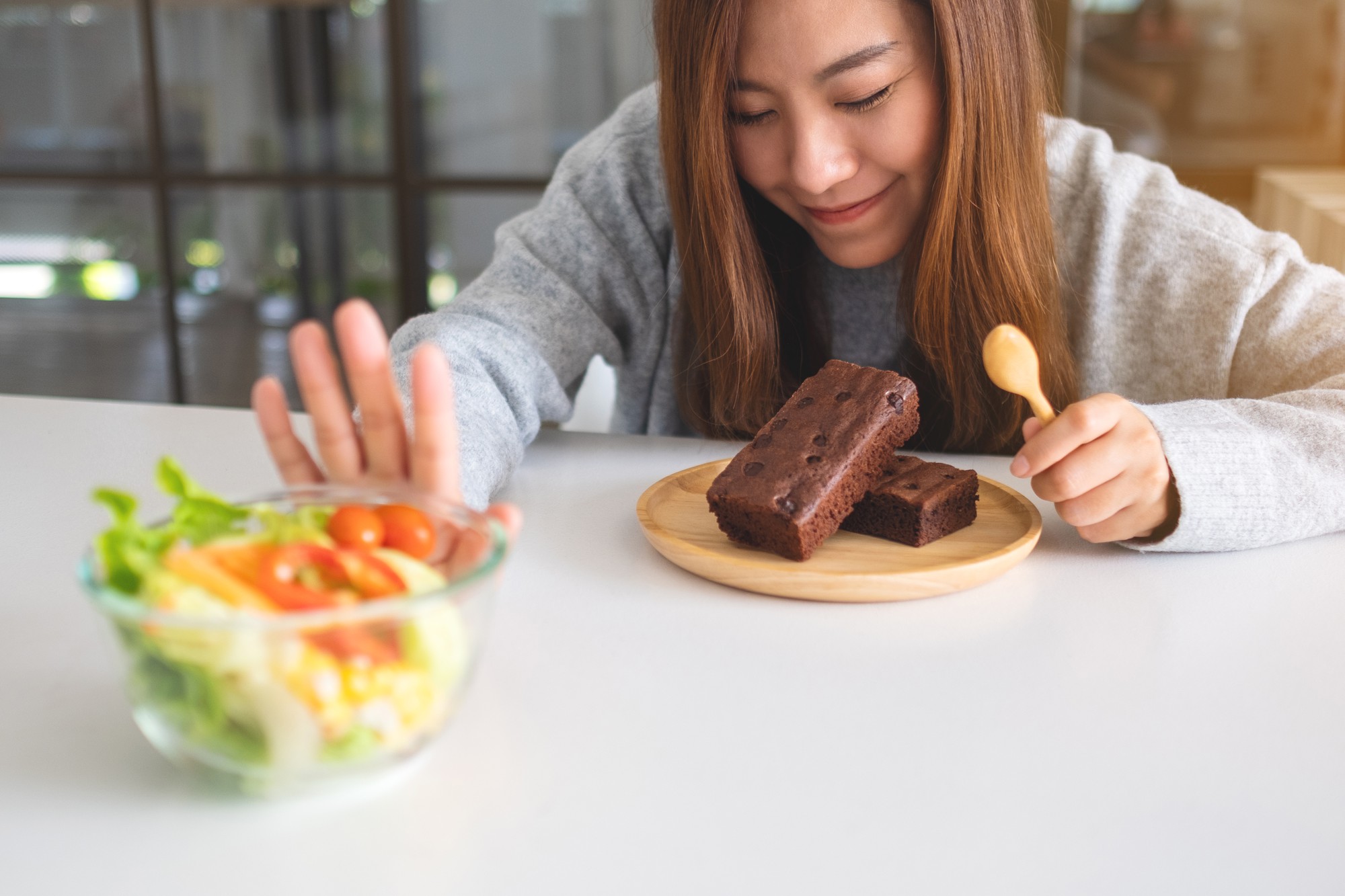 75歲老翁天天吃肉包，血糖飆到140！中醫師：你以為吃的是爆漿湯汁，其實喝的是純豬油