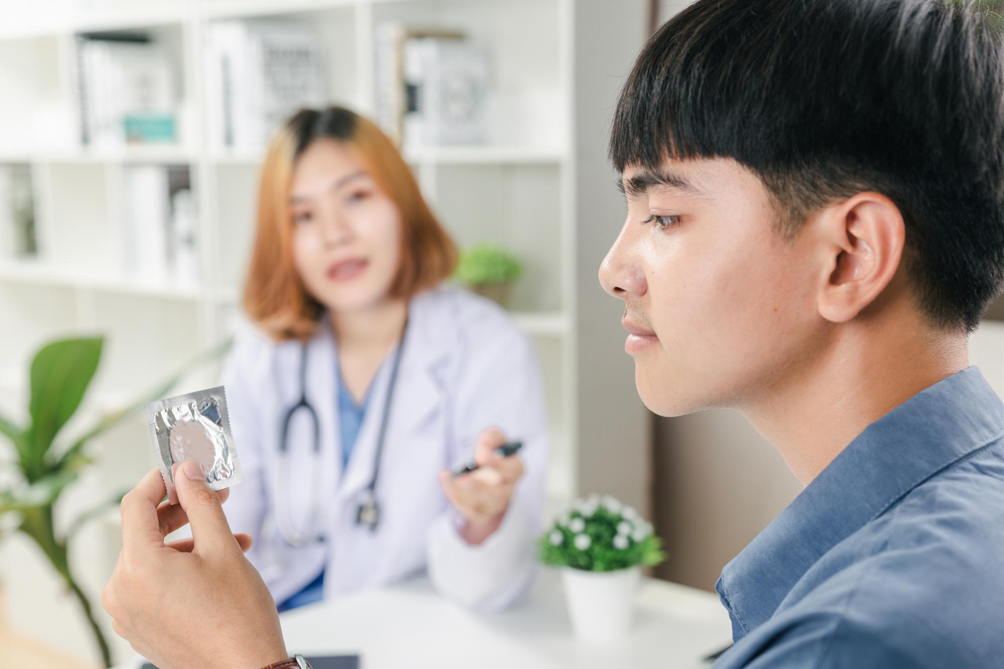 診所醫師週休二日？2026年7月新制上路，看診天數減少但你可能更難掛到號