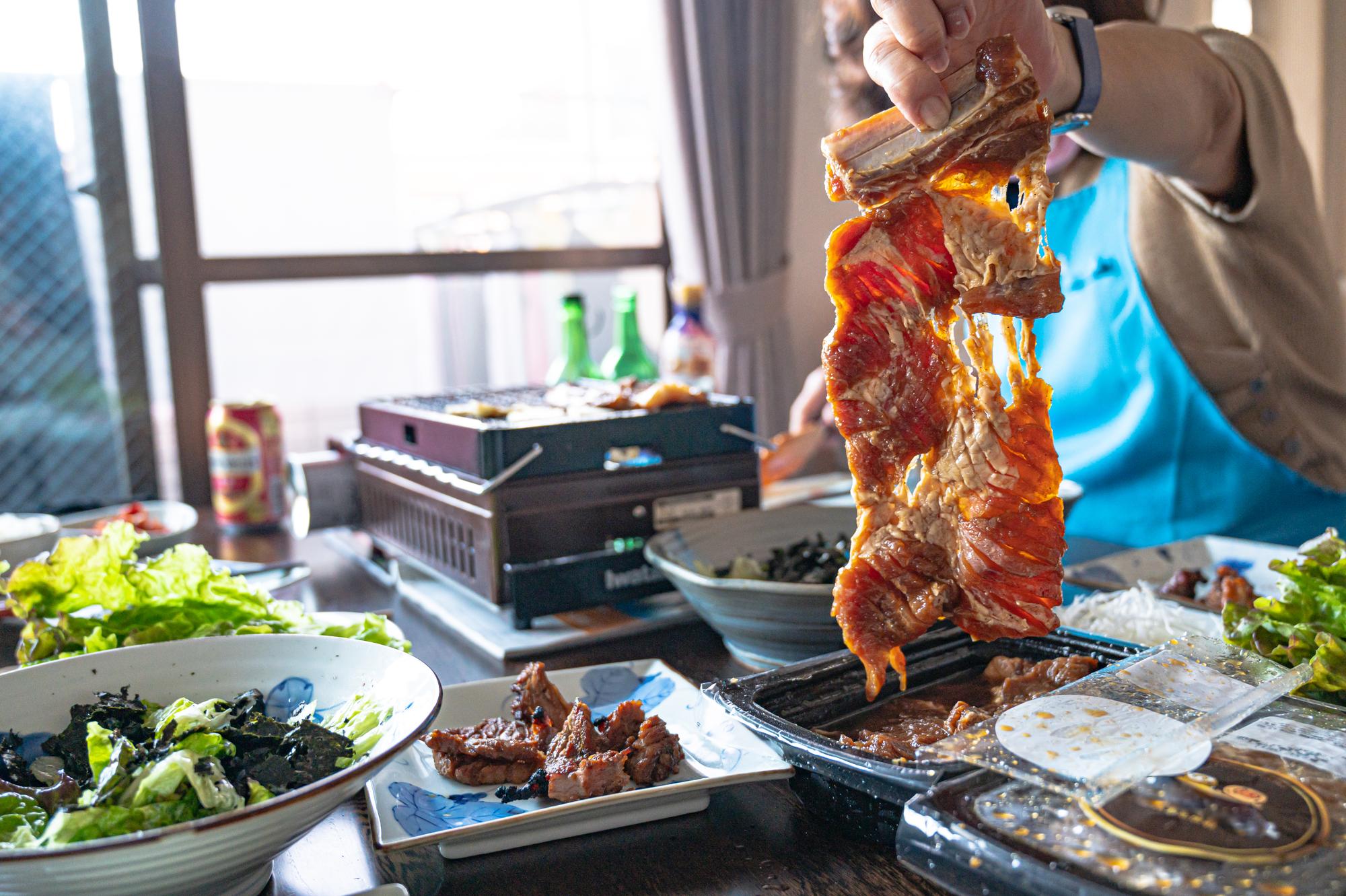 當AI走進後場,才發現最浪費的不是廚房——吃到飽餐廳的剩食真相 — 時代熱搜美食深度報導