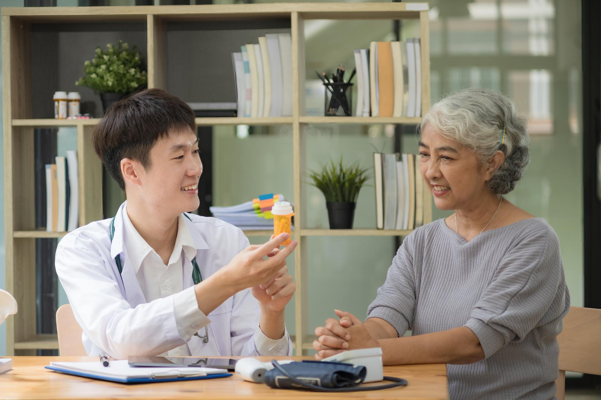 總統說要替醫護加薪，但錢真的會進口袋嗎？ — 相關圖片2