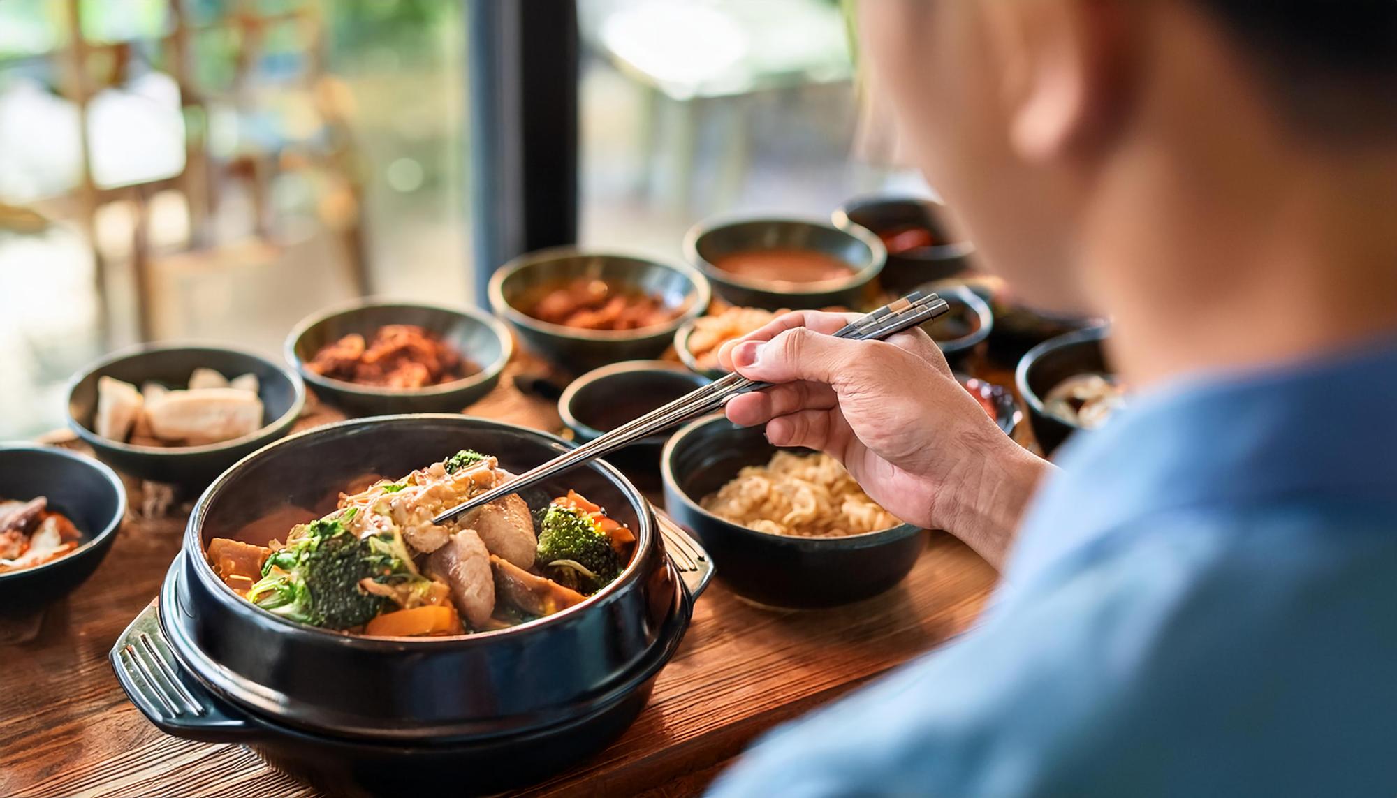 500碗上榜後,巷口老店就回不去了——在地人的美食榜單兩難
