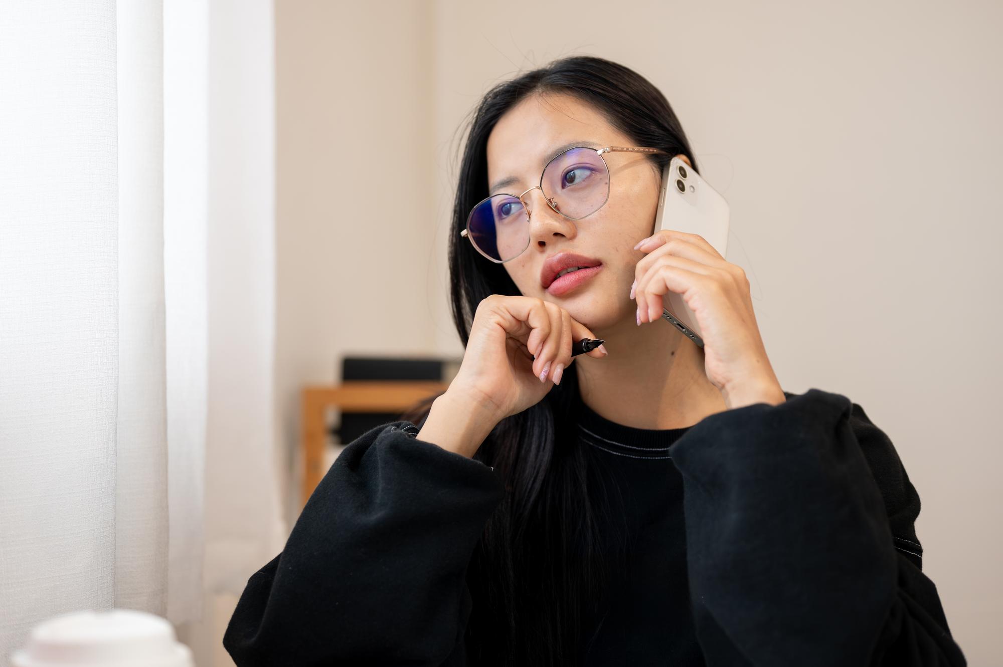 蘋果N50智慧眼鏡：當環形燈號亮起，你的隱私還剩多少？