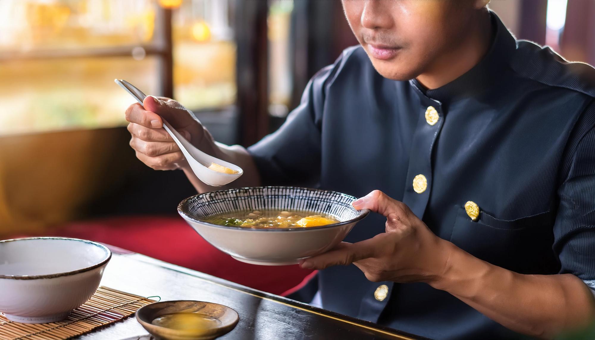 500碗小吃指南的兩難：當名人推薦遇上巷口人情