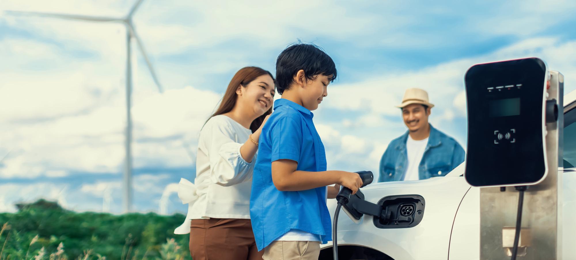 特斯拉不只是車廠？馬斯克的系統整合劇本能不能跑起來