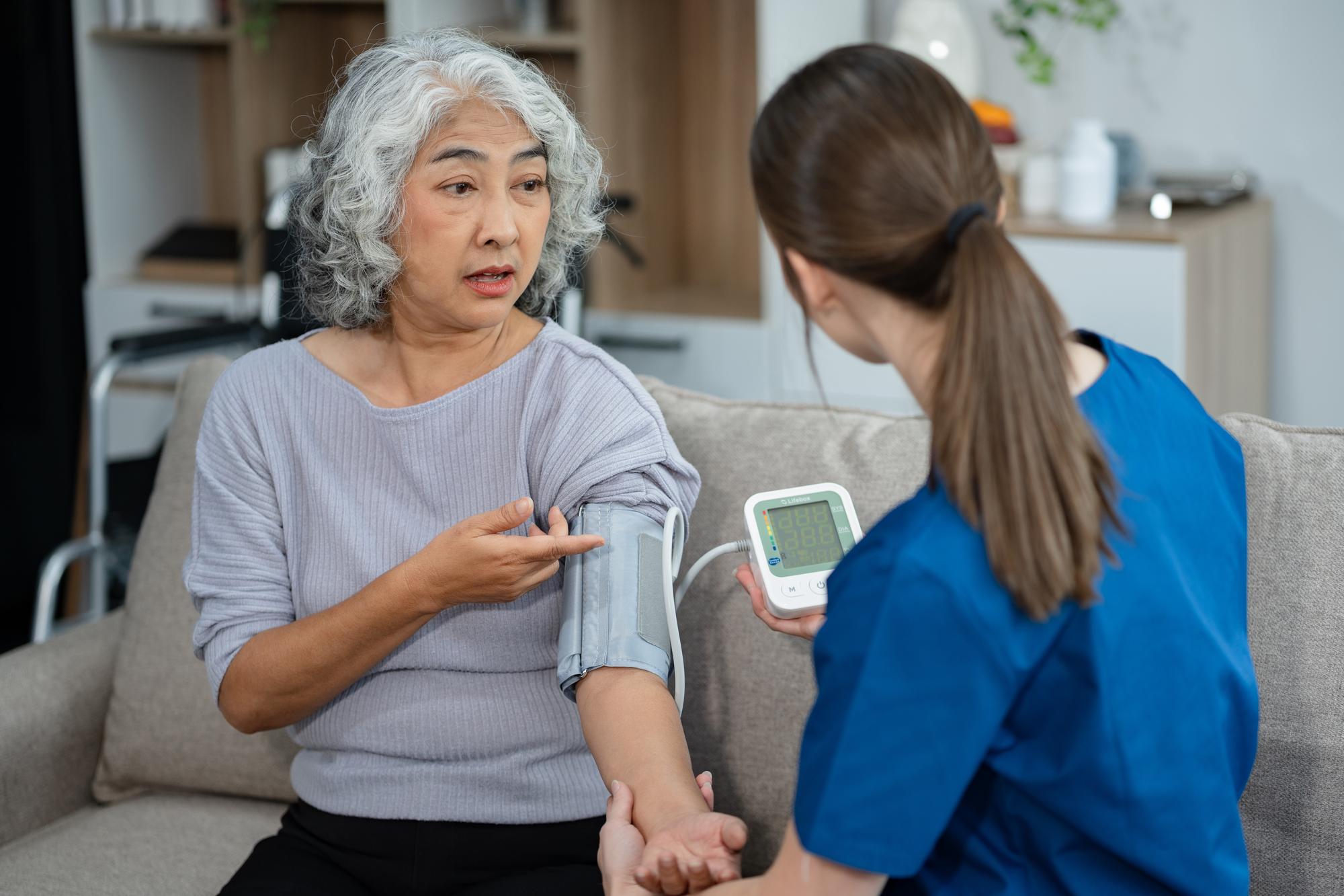 彰化縣 3625 個名額，讓你不扎手指也能看見血糖——關於 CGM 這件事