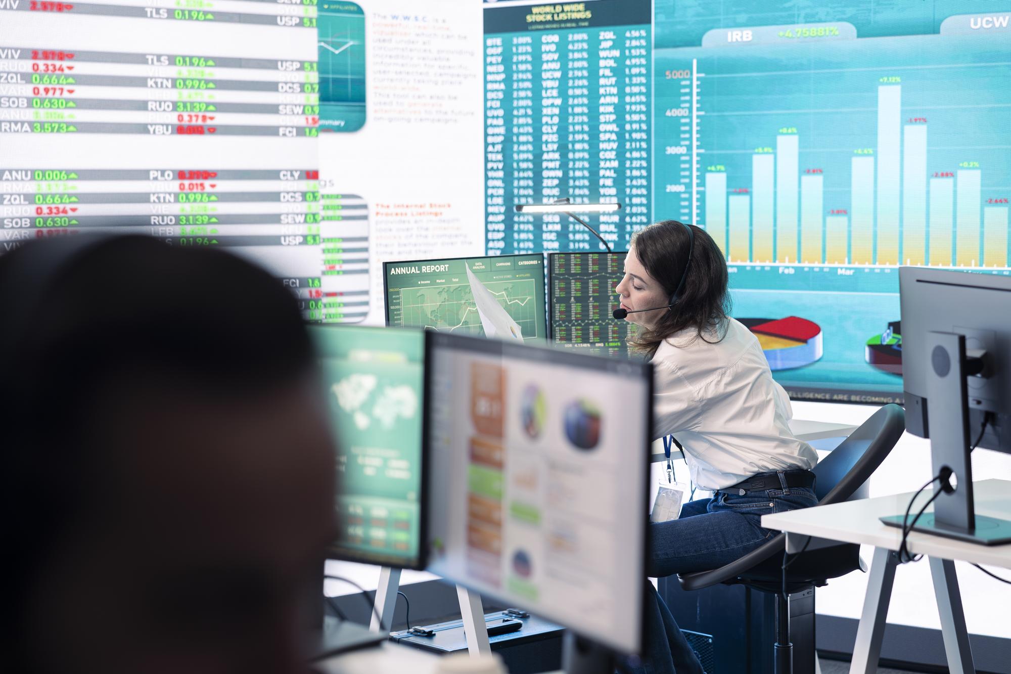 中信金 EPS 上修至 4.3 元,殖利率估 5%:散戶默默布局,法人也看好? — 相關圖片3