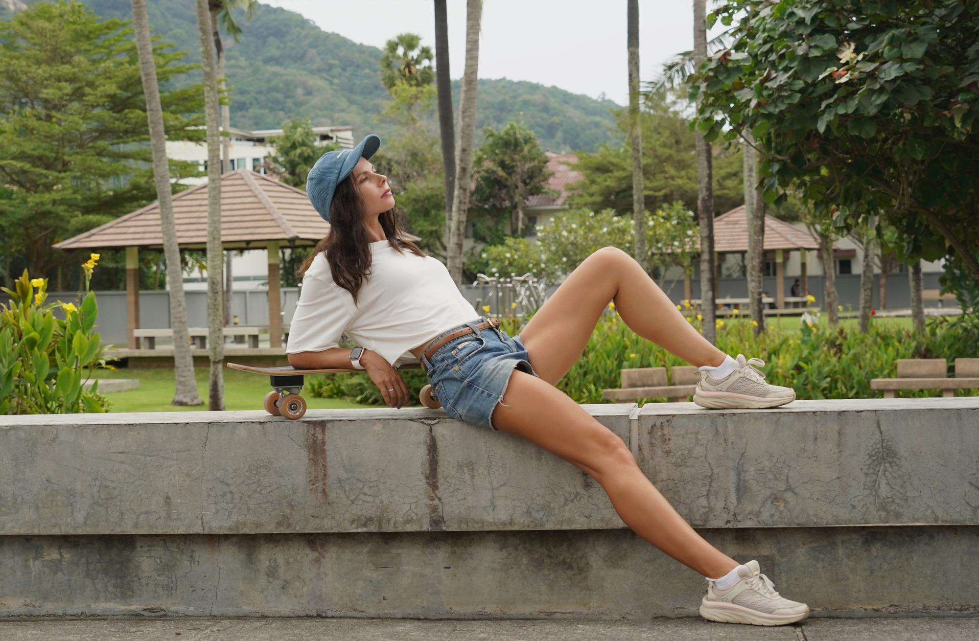 當老爹鞋穿上蕾絲：SKECHERS 用 20 年證明，時尚從來不是討好