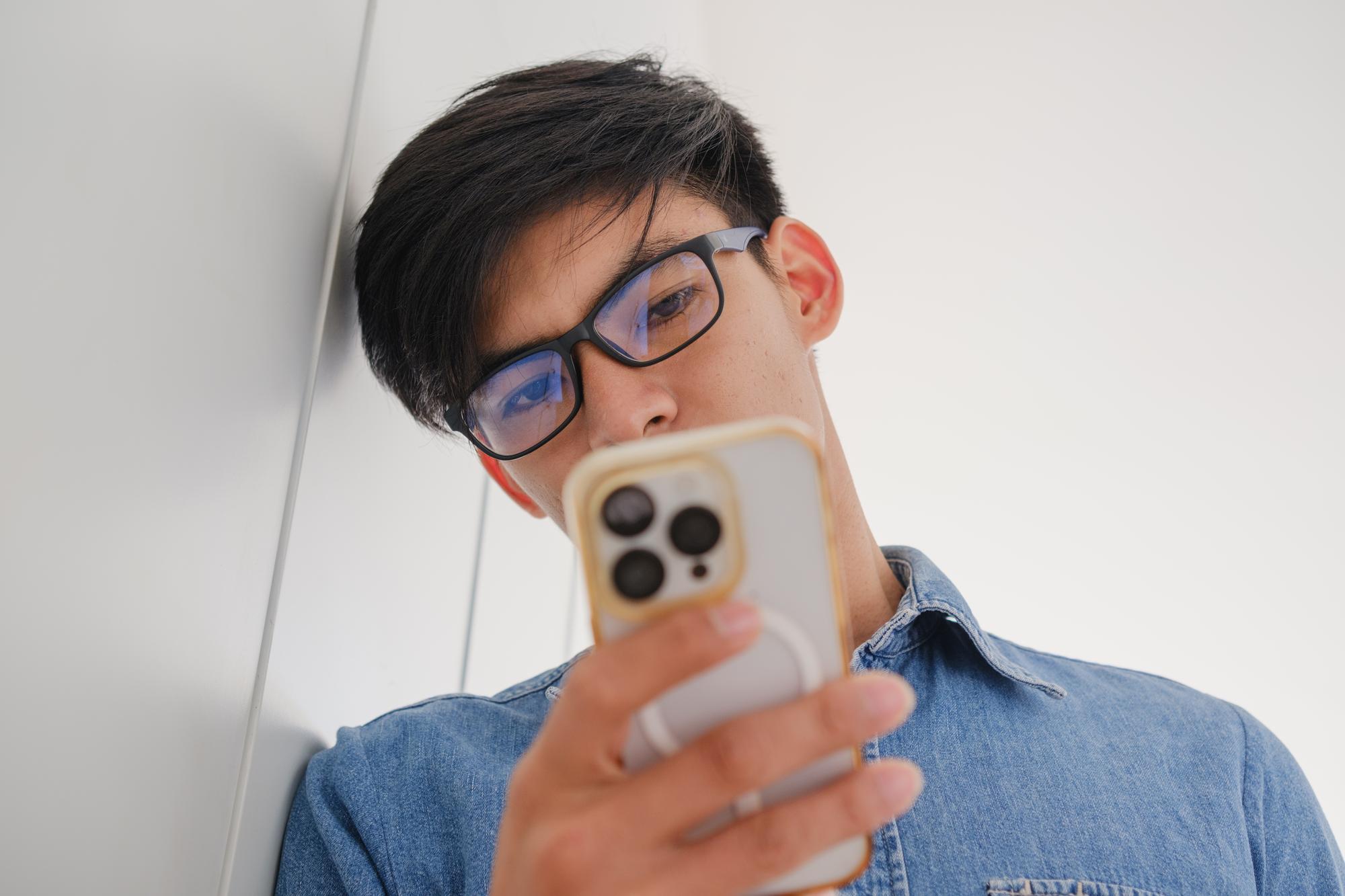 iPhone 18 Pro 記憶體成本暴增 400%：蘋果會漲價嗎？新執行長的定價考驗