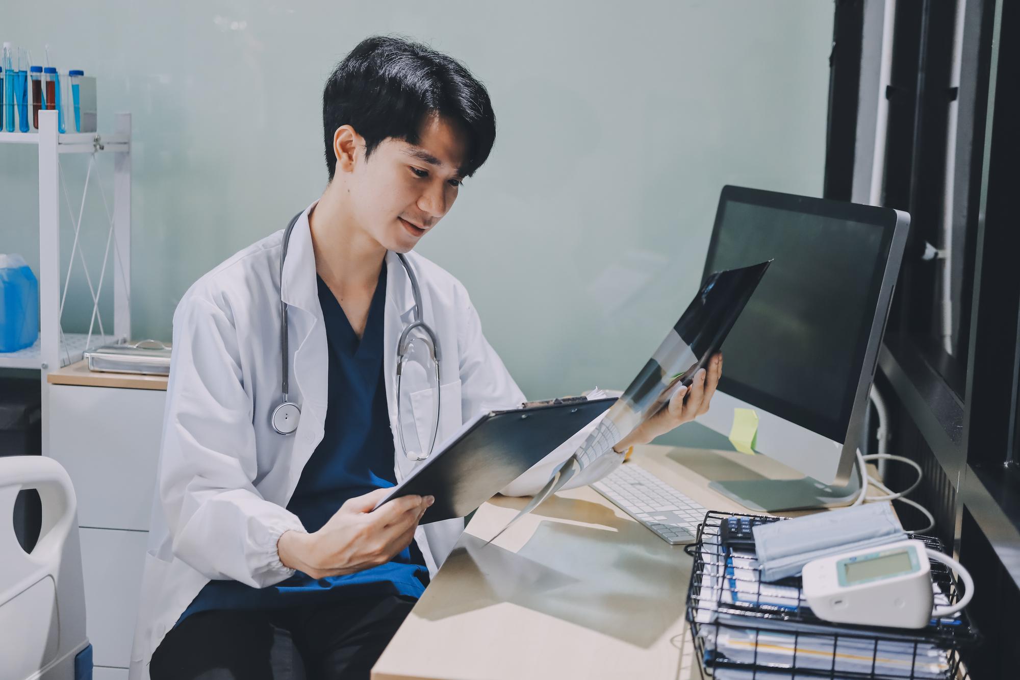 別再帶病歷光碟跑醫院了！2026年起醫學中心病歷互通，省錢省時還能救命 — 相關圖片2
