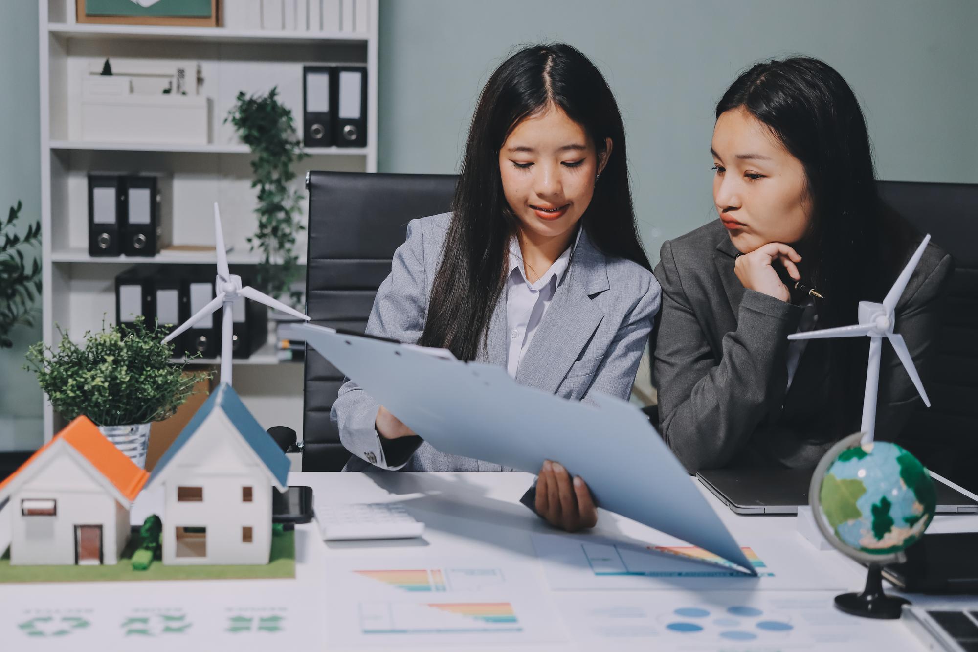 彰銀前七月EPS 1.12元、海外獲利占比破24%，ESG躍升全球銀行業前5%——存股族該抱緊還是跑路? — 相關圖片2