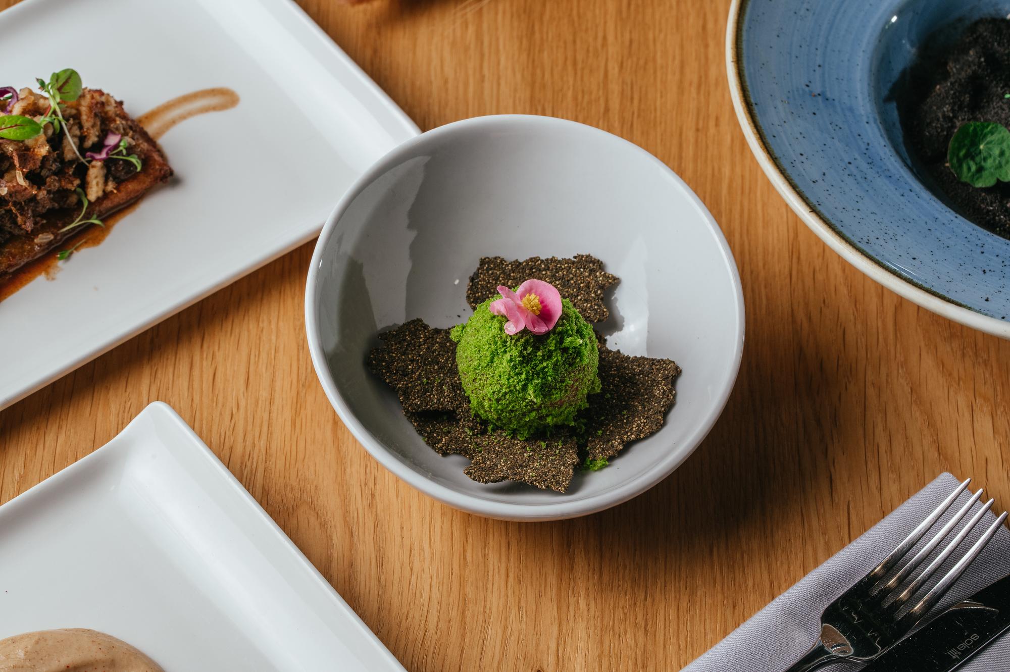 石垣和牛進台灣：當米其林綠星遇上AI減碳，頂級食材成了餐飲業的新戰場 — 時代熱搜美食深度報導
