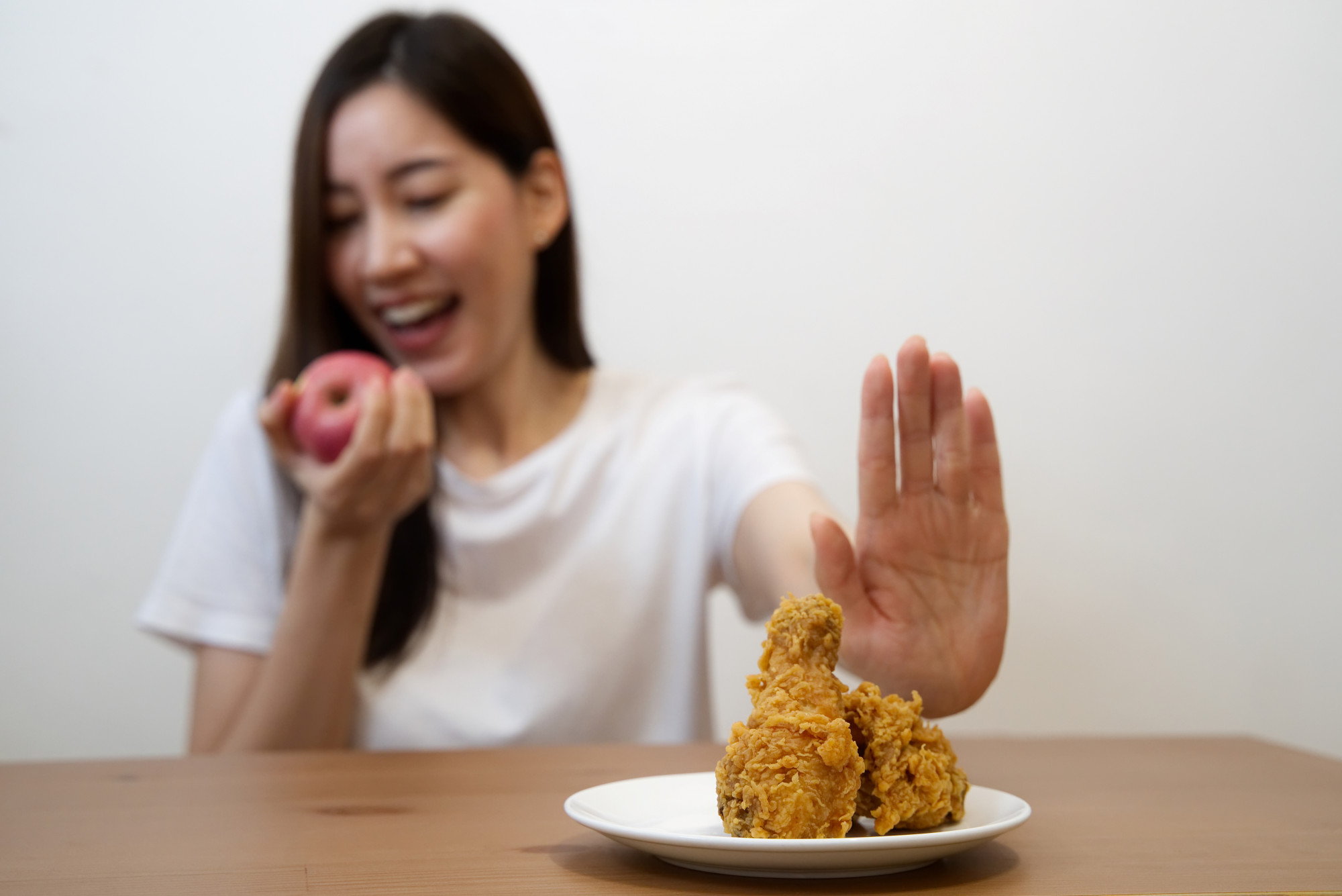 中聯油風暴全台炸鍋！毒物專家：別慌，多喝水就好 — 相關圖片2