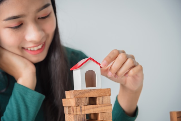 中南部建商的算盤，算的是你的無知｜台中稅收腰斬54%背後的真相