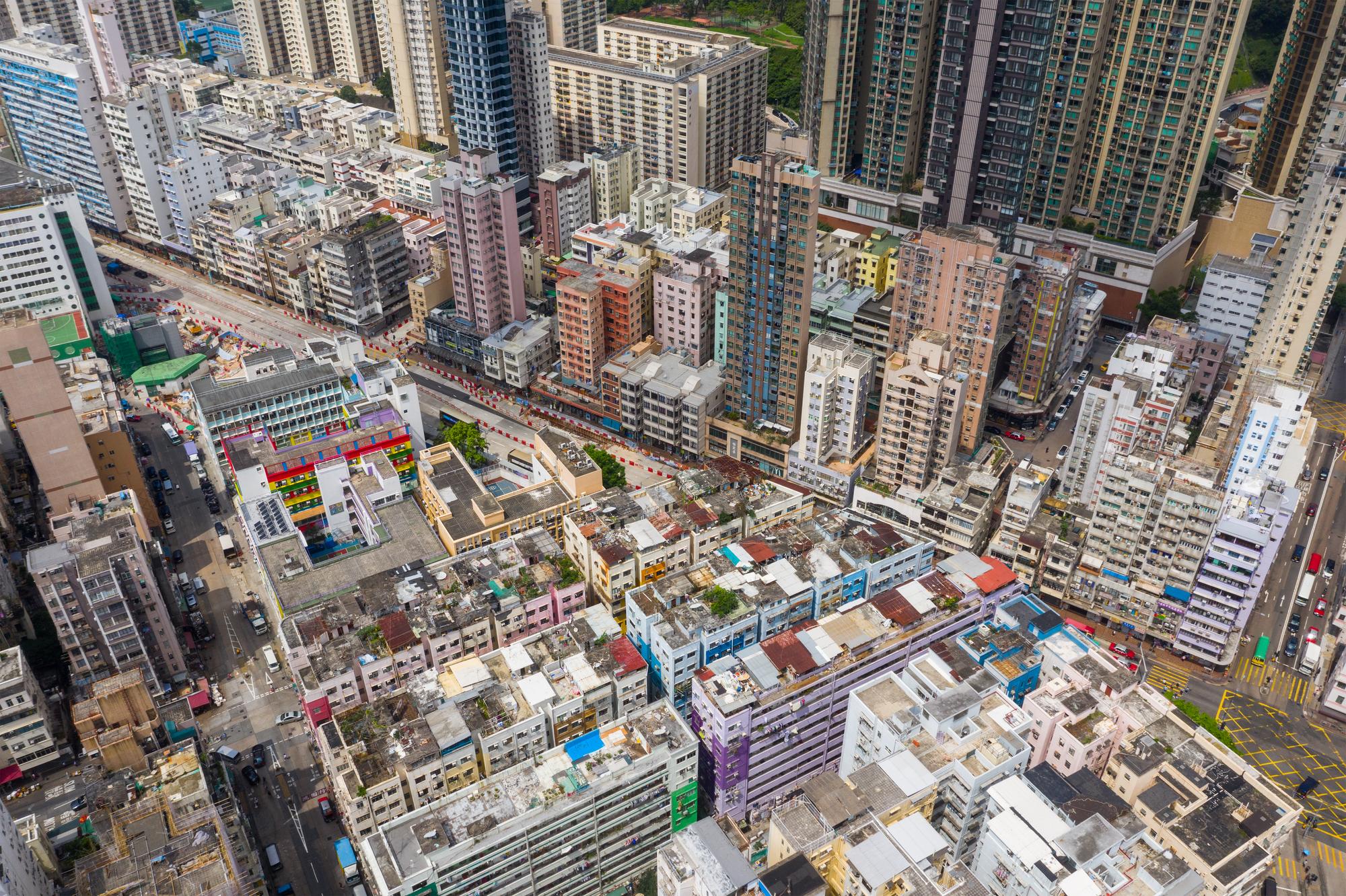 台北人口出走潮背後：不是逃向最便宜的城市，而是逃向活得下去的地方